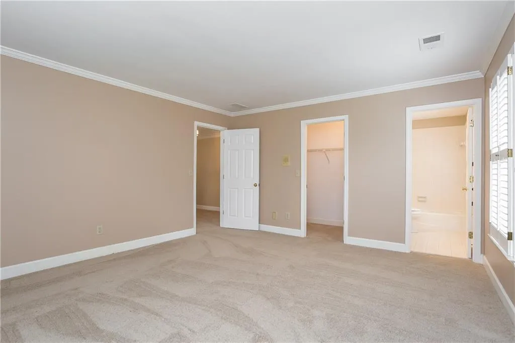 200 Grogans Landing, Sandy Springs, Georgia 30350, 5 Bedrooms Bedrooms, ,4 BathroomsBathrooms,Residential,Sold,200 Grogans Landing,5868141