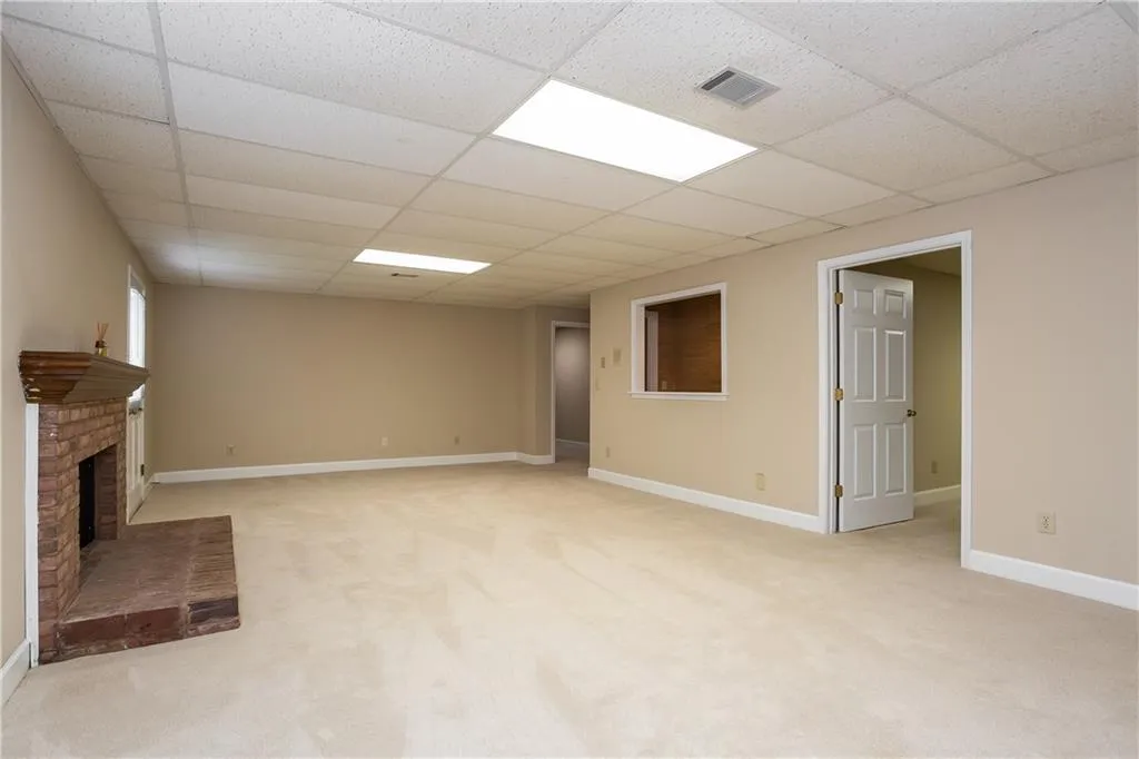 200 Grogans Landing, Sandy Springs, Georgia 30350, 5 Bedrooms Bedrooms, ,4 BathroomsBathrooms,Residential,Sold,200 Grogans Landing,5868141