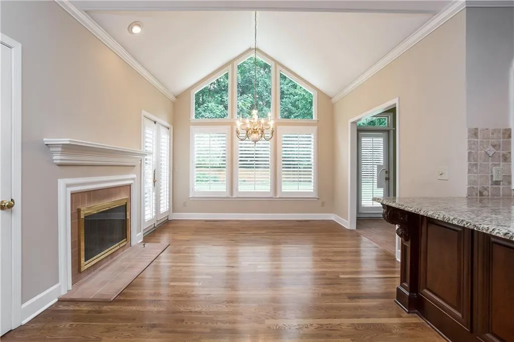 200 Grogans Landing, Sandy Springs, Georgia 30350, 5 Bedrooms Bedrooms, ,4 BathroomsBathrooms,Residential,Sold,200 Grogans Landing,5868141