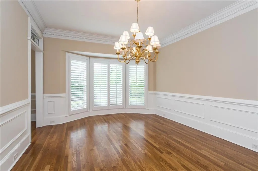 200 Grogans Landing, Sandy Springs, Georgia 30350, 5 Bedrooms Bedrooms, ,4 BathroomsBathrooms,Residential,Sold,200 Grogans Landing,5868141