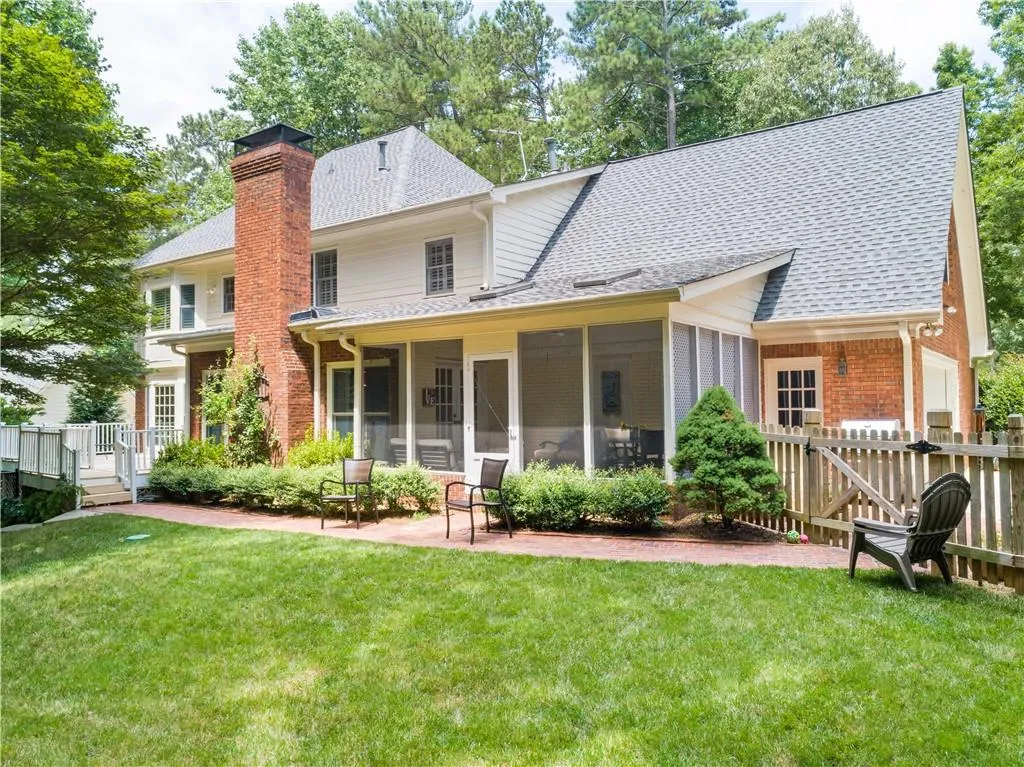 1585 Bakers Glen Drive, Sandy Springs, Georgia 30350, 5 Bedrooms Bedrooms, ,5 BathroomsBathrooms,Residential,Sold,1585 Bakers Glen Drive,6910991