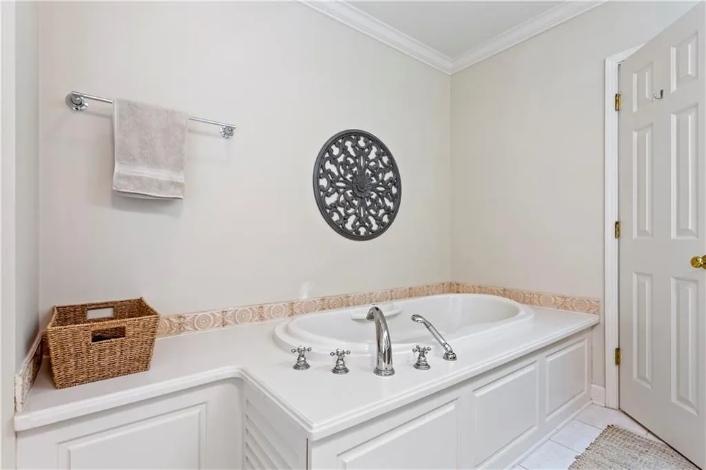 1585 Bakers Glen Drive, Sandy Springs, Georgia 30350, 5 Bedrooms Bedrooms, ,5 BathroomsBathrooms,Residential,Sold,1585 Bakers Glen Drive,6910991