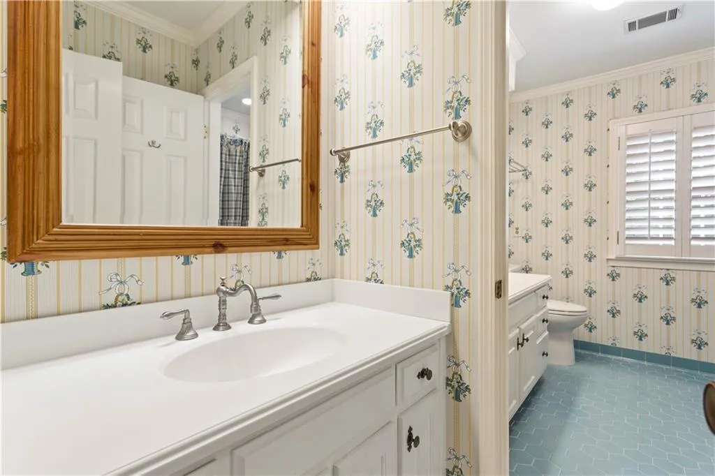 1585 Bakers Glen Drive, Sandy Springs, Georgia 30350, 5 Bedrooms Bedrooms, ,5 BathroomsBathrooms,Residential,Sold,1585 Bakers Glen Drive,6910991