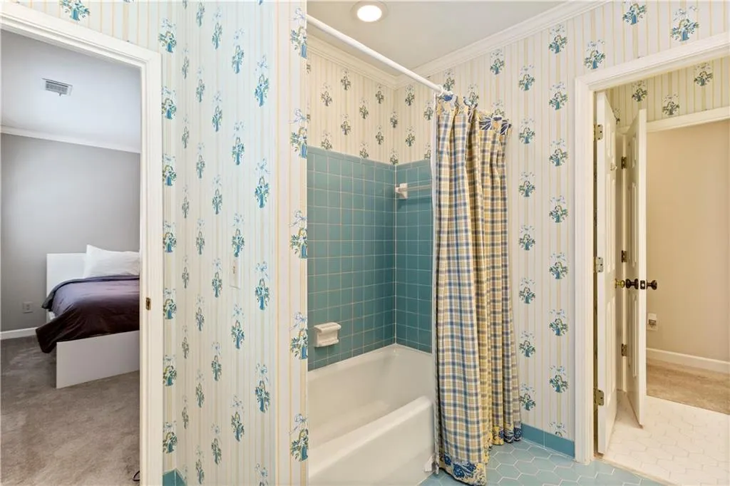 1585 Bakers Glen Drive, Sandy Springs, Georgia 30350, 5 Bedrooms Bedrooms, ,5 BathroomsBathrooms,Residential,Sold,1585 Bakers Glen Drive,6910991