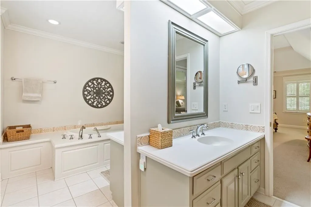 1585 Bakers Glen Drive, Sandy Springs, Georgia 30350, 5 Bedrooms Bedrooms, ,5 BathroomsBathrooms,Residential,Sold,1585 Bakers Glen Drive,6910991