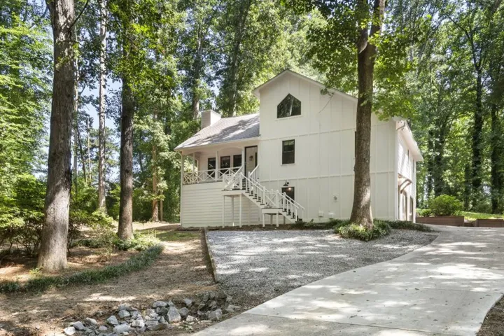 109 Toonigh Court, Woodstock, Georgia 30188