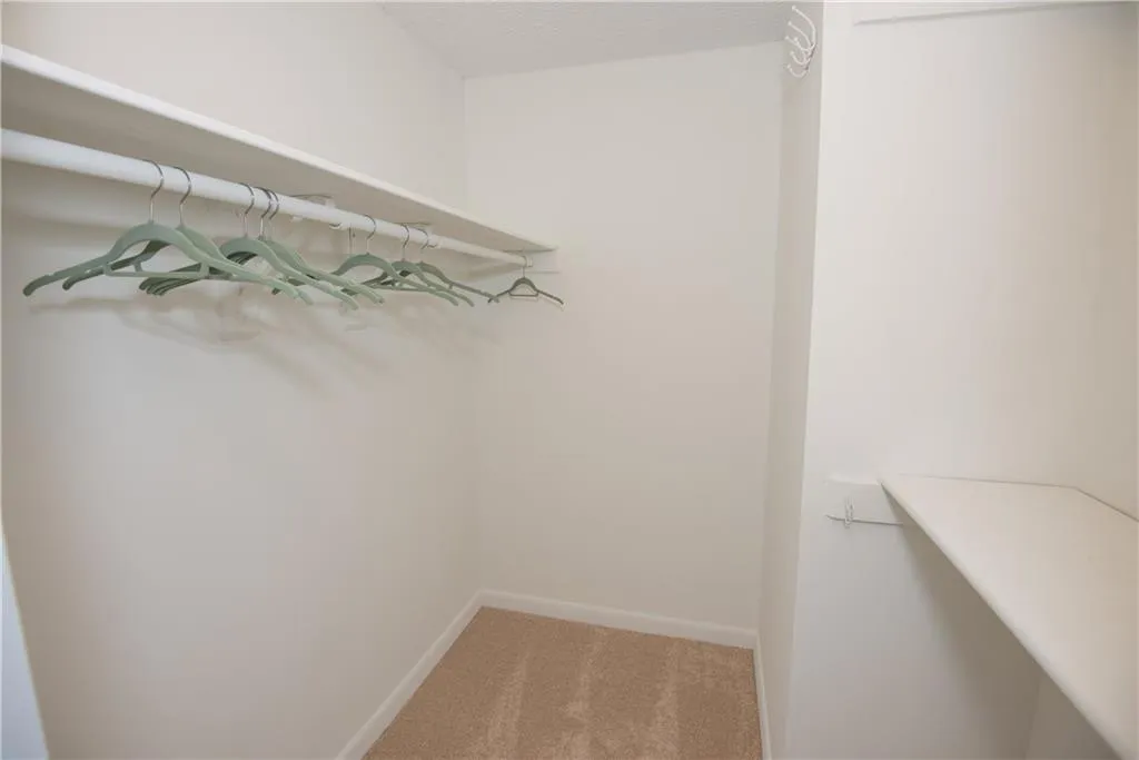 23 Dunwoody Springs Drive, Sandy Springs, Georgia 30328, 2 Bedrooms Bedrooms, ,2 BathroomsBathrooms,Residential,Sold,23 Dunwoody Springs Drive,5870993