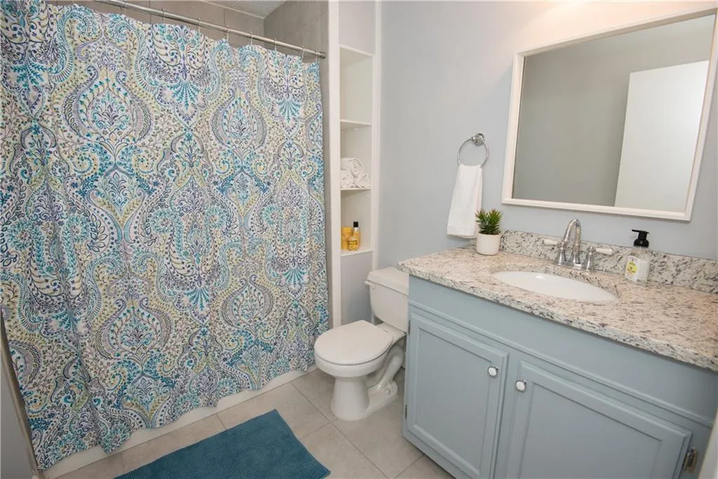 23 Dunwoody Springs Drive, Sandy Springs, Georgia 30328, 2 Bedrooms Bedrooms, ,2 BathroomsBathrooms,Residential,Sold,23 Dunwoody Springs Drive,5870993