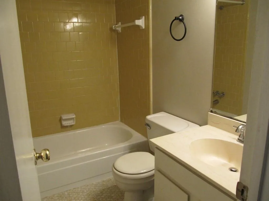 725 Dalrymple Road Unit 8j, Atlanta, Georgia 30328, 2 Bedrooms Bedrooms, ,2 BathroomsBathrooms,Residential,Sold,725 Dalrymple Road Unit 8j,6547900