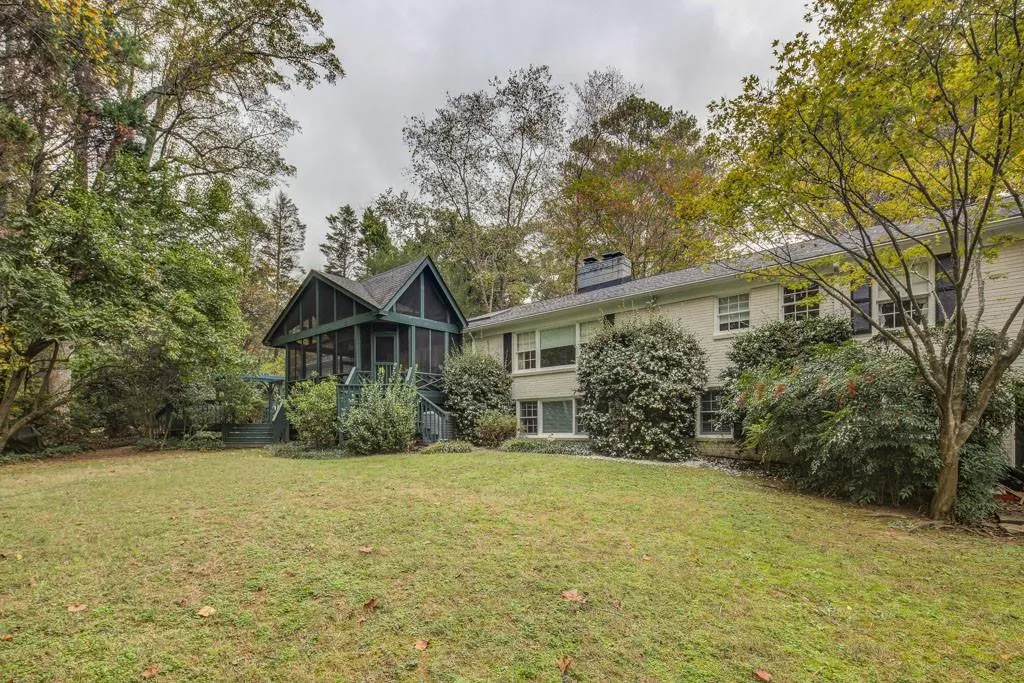 5080 Northland Drive Ne, Atlanta, Georgia 30342, 5 Bedrooms Bedrooms, ,4 BathroomsBathrooms,Residential,Sold,5080 Northland Drive Ne,7509443