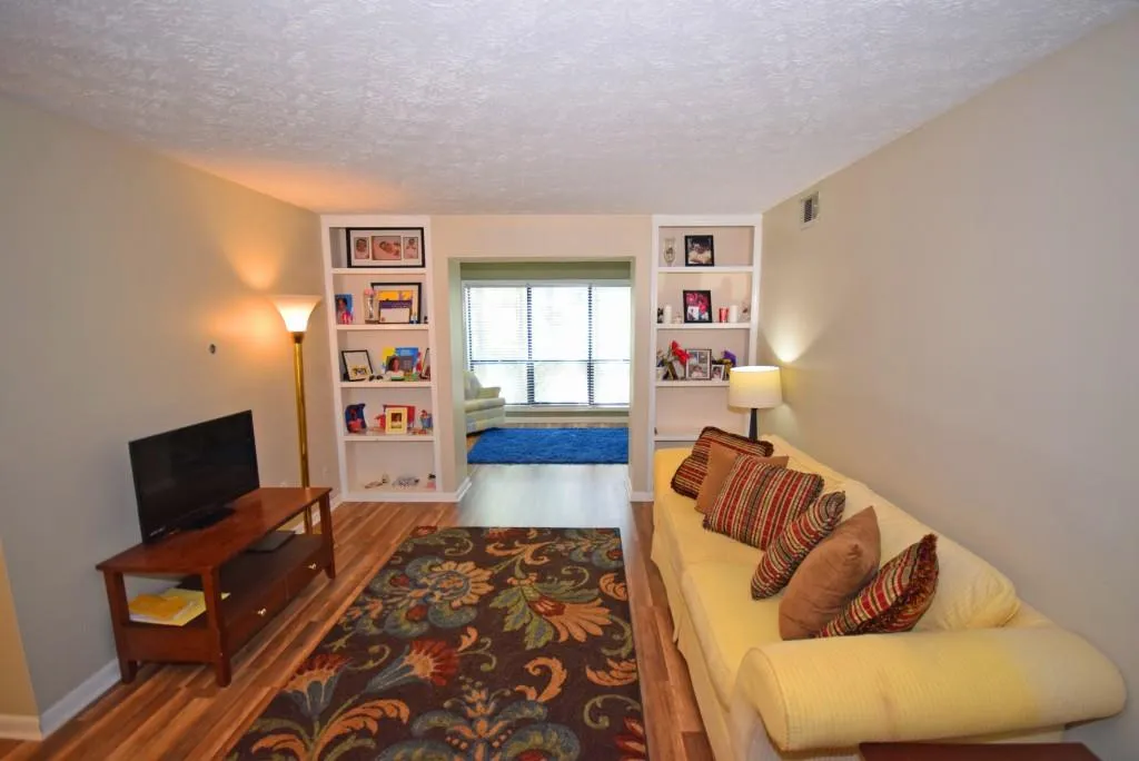 8740 Roswell Road Unit 9b, Atlanta, Georgia 30350, 2 Bedrooms Bedrooms, ,2 BathroomsBathrooms,Residential,Sold,8740 Roswell Road Unit 9b,5840116