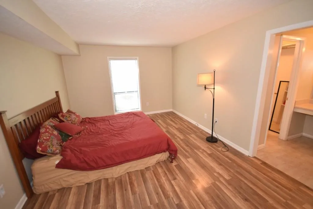 8740 Roswell Road Unit 9b, Atlanta, Georgia 30350, 2 Bedrooms Bedrooms, ,2 BathroomsBathrooms,Residential,Sold,8740 Roswell Road Unit 9b,5840116