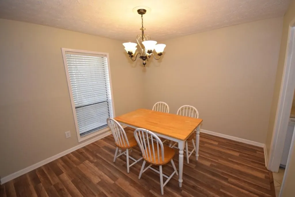 8740 Roswell Road Unit 9b, Atlanta, Georgia 30350, 2 Bedrooms Bedrooms, ,2 BathroomsBathrooms,Residential,Sold,8740 Roswell Road Unit 9b,5840116