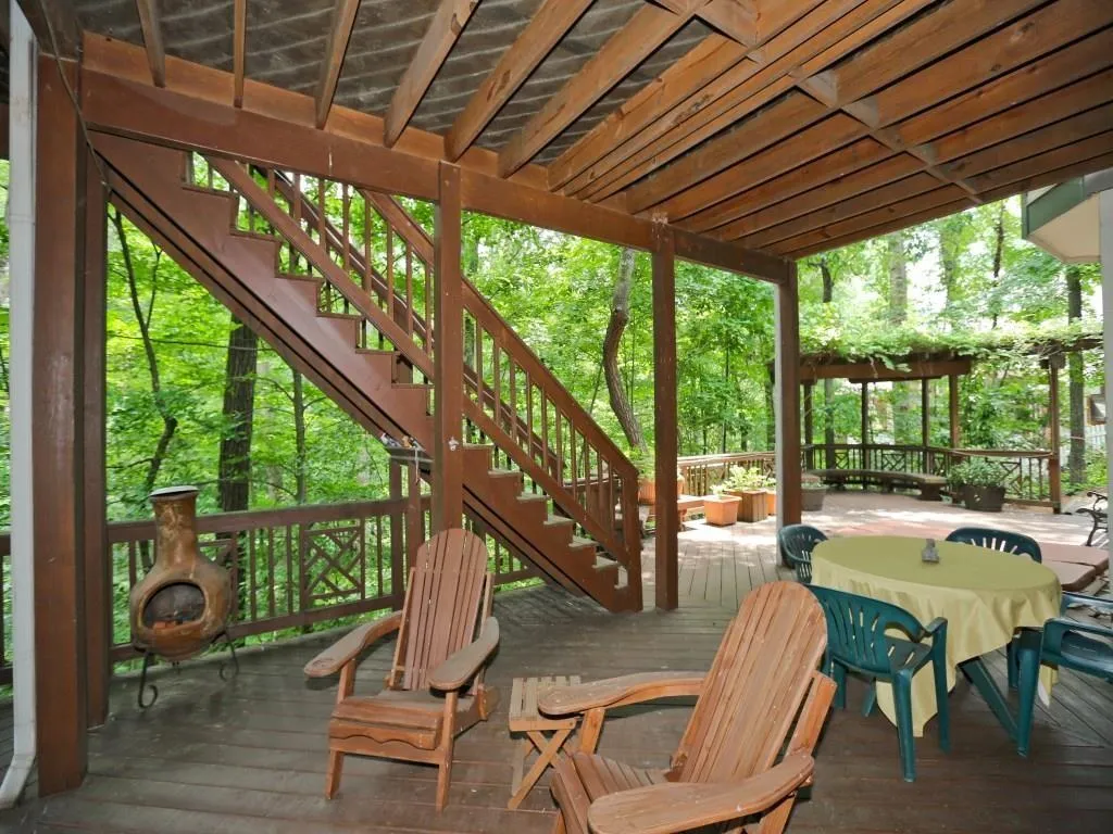 80 Tamarisk Drive, Atlanta, Georgia 30342, 6 Bedrooms Bedrooms, ,3 BathroomsBathrooms,Residential,Sold,80 Tamarisk Drive,6724728