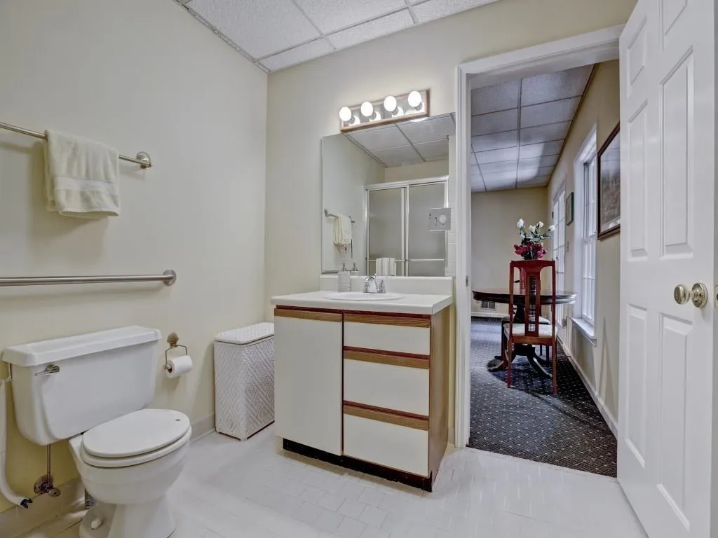 80 Tamarisk Drive, Atlanta, Georgia 30342, 6 Bedrooms Bedrooms, ,3 BathroomsBathrooms,Residential,Sold,80 Tamarisk Drive,6724728