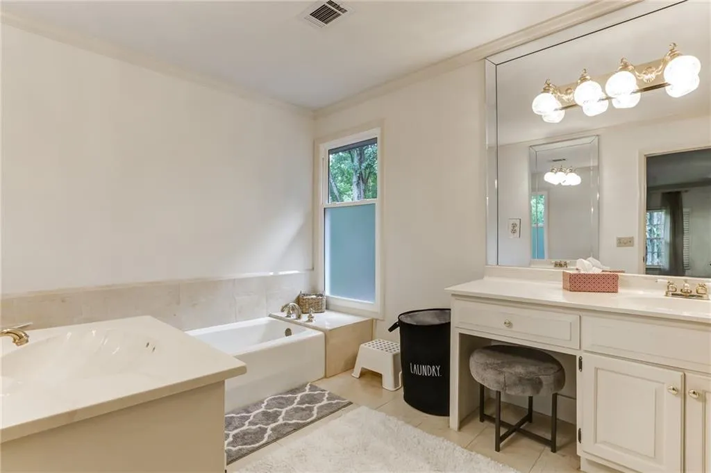 80 Tamarisk Drive, Atlanta, Georgia 30342, 6 Bedrooms Bedrooms, ,3 BathroomsBathrooms,Residential,Sold,80 Tamarisk Drive,6724728