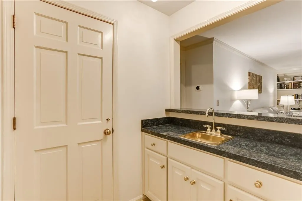 80 Tamarisk Drive, Atlanta, Georgia 30342, 6 Bedrooms Bedrooms, ,3 BathroomsBathrooms,Residential,Sold,80 Tamarisk Drive,6724728