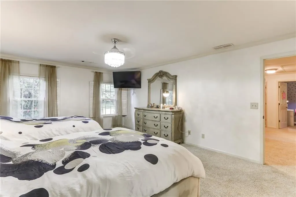 80 Tamarisk Drive, Atlanta, Georgia 30342, 6 Bedrooms Bedrooms, ,3 BathroomsBathrooms,Residential,Sold,80 Tamarisk Drive,6724728