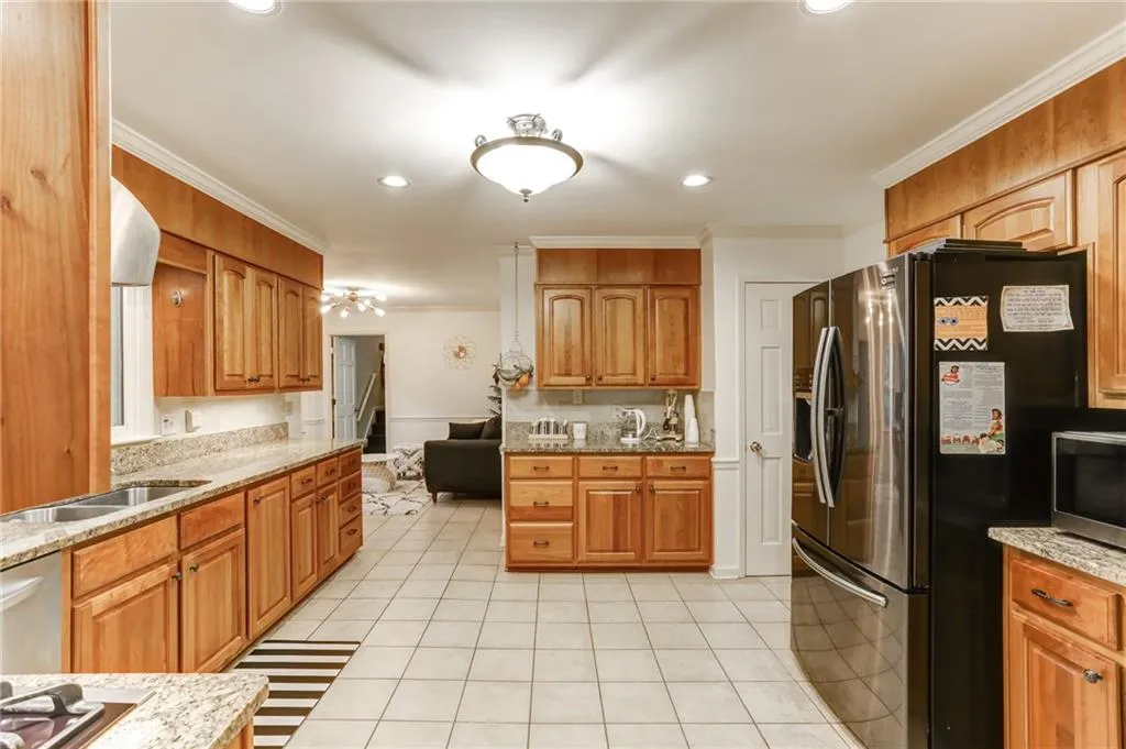 80 Tamarisk Drive, Atlanta, Georgia 30342, 6 Bedrooms Bedrooms, ,3 BathroomsBathrooms,Residential,Sold,80 Tamarisk Drive,6724728