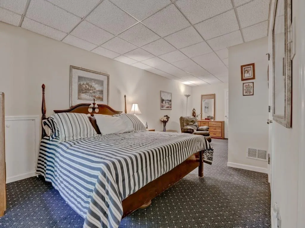 80 Tamarisk Drive, Atlanta, Georgia 30342, 6 Bedrooms Bedrooms, ,3 BathroomsBathrooms,Residential,Sold,80 Tamarisk Drive,6724728