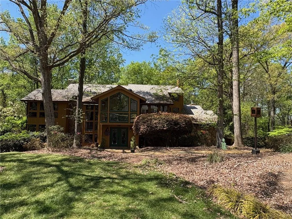 320 Skyridge Drive, Atlanta, Georgia 30350, 4 Bedrooms Bedrooms, ,4 BathroomsBathrooms,Residential,For Sale,320 Skyridge Drive,7748593