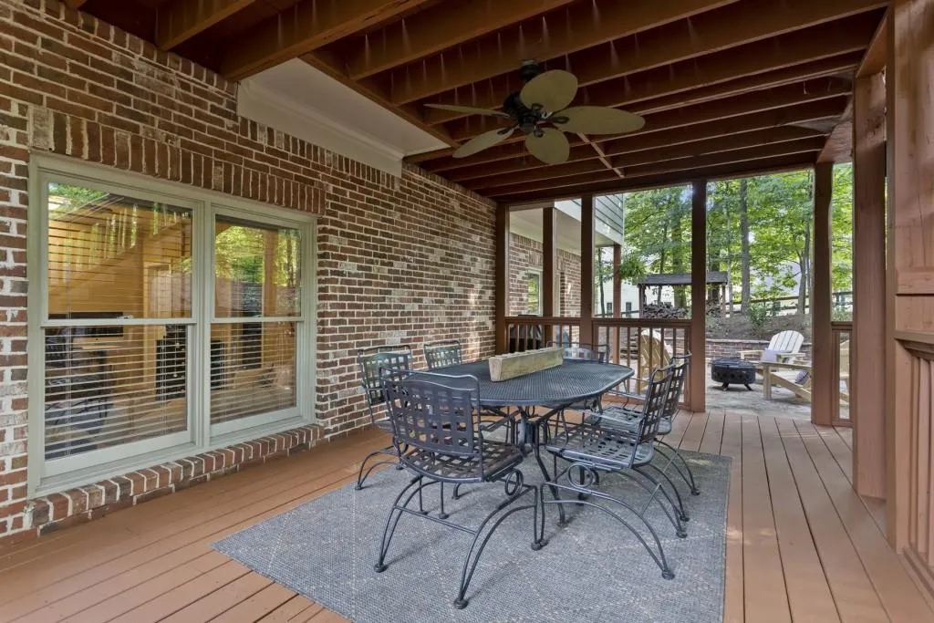 1021 Madeline Lane, Sandy Springs, Georgia 30350, 4 Bedrooms Bedrooms, ,3 BathroomsBathrooms,Residential,Sold,1021 Madeline Lane,6765766