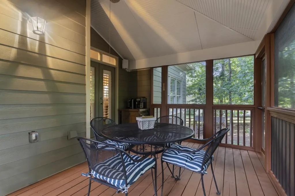 1021 Madeline Lane, Sandy Springs, Georgia 30350, 4 Bedrooms Bedrooms, ,3 BathroomsBathrooms,Residential,Sold,1021 Madeline Lane,6765766