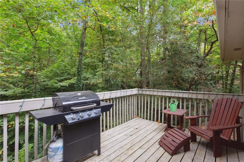 570 Elden Drive, Atlanta, Georgia 30342, 4 Bedrooms Bedrooms, ,3 BathroomsBathrooms,Residential,Sold,570 Elden Drive,7171140