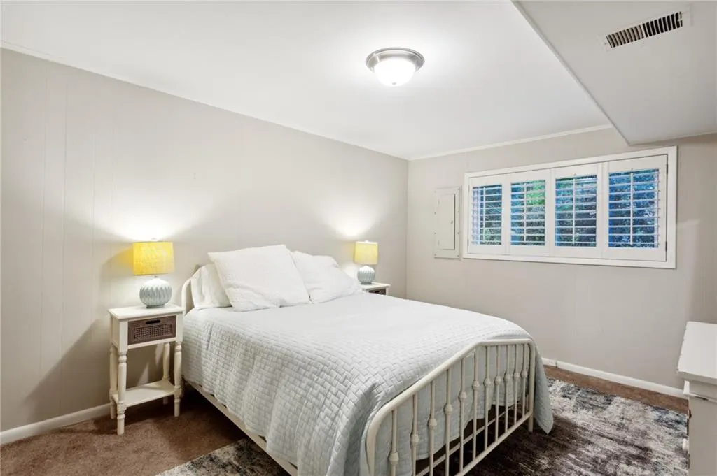 570 Elden Drive, Atlanta, Georgia 30342, 4 Bedrooms Bedrooms, ,3 BathroomsBathrooms,Residential,Sold,570 Elden Drive,7171140