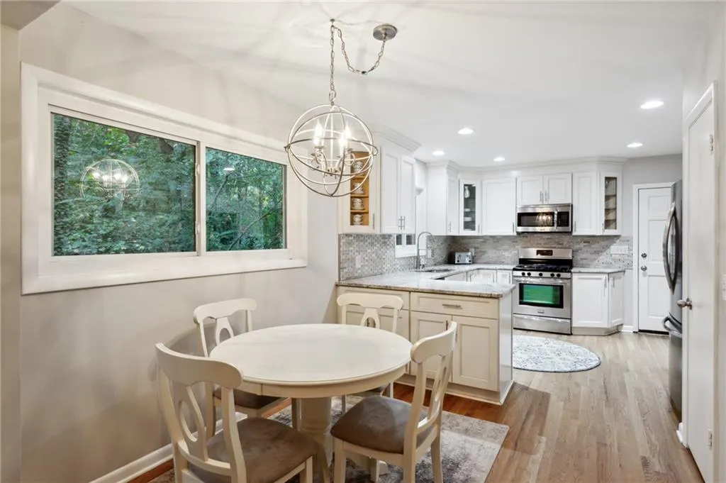 570 Elden Drive, Atlanta, Georgia 30342, 4 Bedrooms Bedrooms, ,3 BathroomsBathrooms,Residential,Sold,570 Elden Drive,7171140