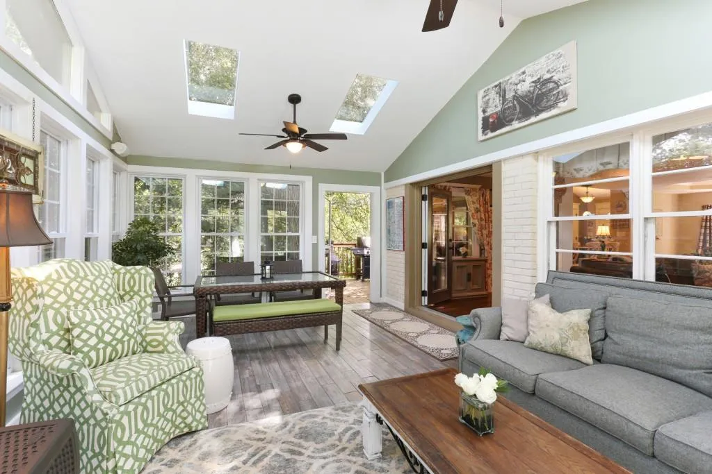 6825 Sunny Brook Lane, Sandy Springs, Georgia 30328, 3 Bedrooms Bedrooms, ,2 BathroomsBathrooms,Residential,Sold,6825 Sunny Brook Lane,5751462