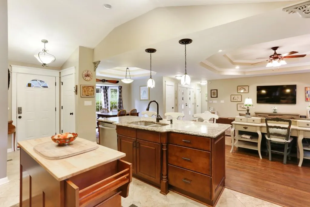 6825 Sunny Brook Lane, Sandy Springs, Georgia 30328, 3 Bedrooms Bedrooms, ,2 BathroomsBathrooms,Residential,Sold,6825 Sunny Brook Lane,5751462