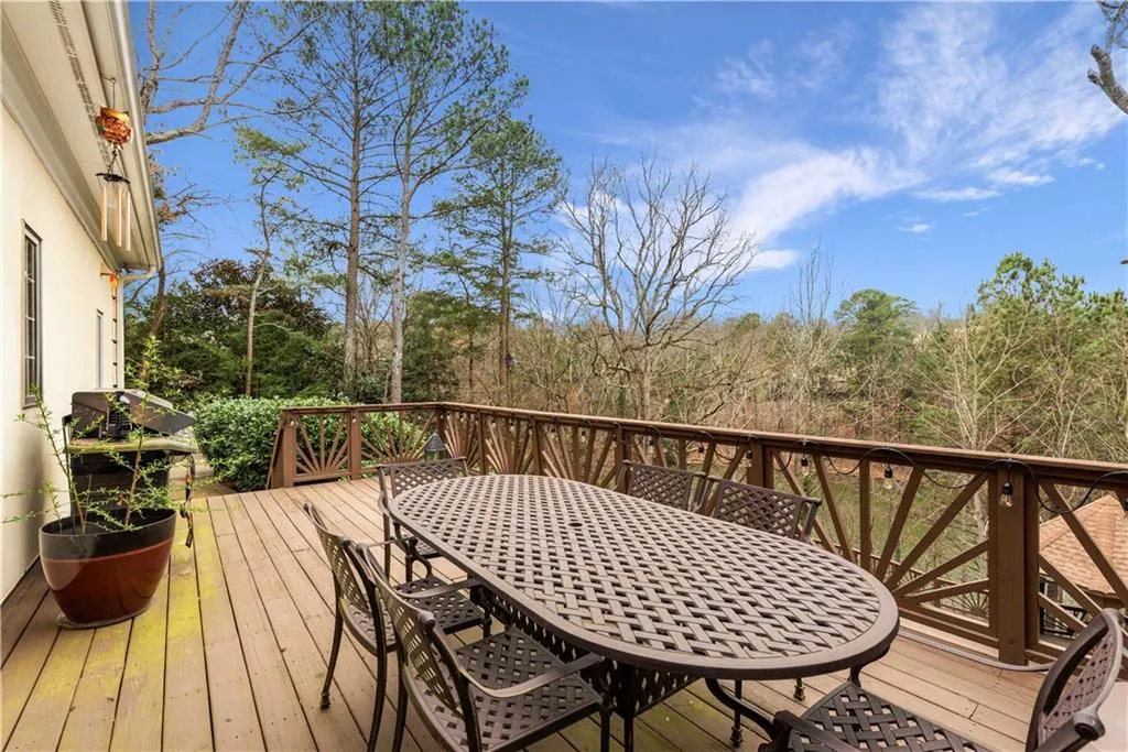 890 S Powers Court Nw, Sandy Springs, Georgia 30327, 5 Bedrooms Bedrooms, ,6 BathroomsBathrooms,Residential,Sold,890 S Powers Court Nw,6727957