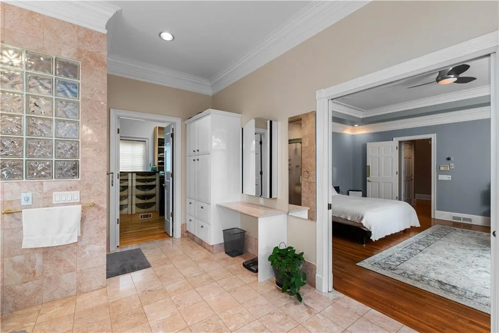 890 S Powers Court Nw, Sandy Springs, Georgia 30327, 5 Bedrooms Bedrooms, ,6 BathroomsBathrooms,Residential,Sold,890 S Powers Court Nw,6727957