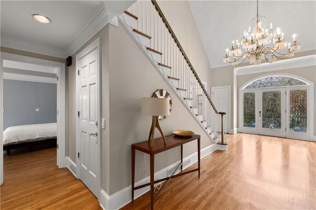 890 S Powers Court Nw, Sandy Springs, Georgia 30327, 5 Bedrooms Bedrooms, ,6 BathroomsBathrooms,Residential,Sold,890 S Powers Court Nw,6727957