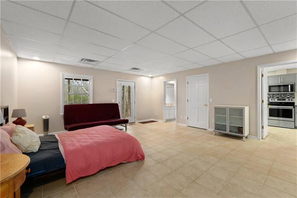 890 S Powers Court Nw, Sandy Springs, Georgia 30327, 5 Bedrooms Bedrooms, ,6 BathroomsBathrooms,Residential,Sold,890 S Powers Court Nw,6727957