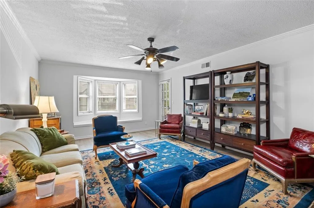 6851 Roswell Road Unit K-18, Sandy Springs, Georgia 30328, 3 Bedrooms Bedrooms, ,2 BathroomsBathrooms,Residential,Sold,6851 Roswell Road Unit K-18,7359315