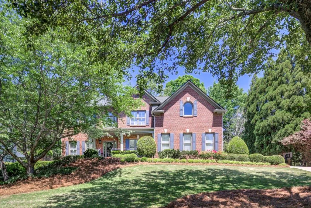 525 Woodmoore Court, Atlanta, Georgia 30342, 5 Bedrooms Bedrooms, ,4 BathroomsBathrooms,Residential,Sold,525 Woodmoore Court,7213769