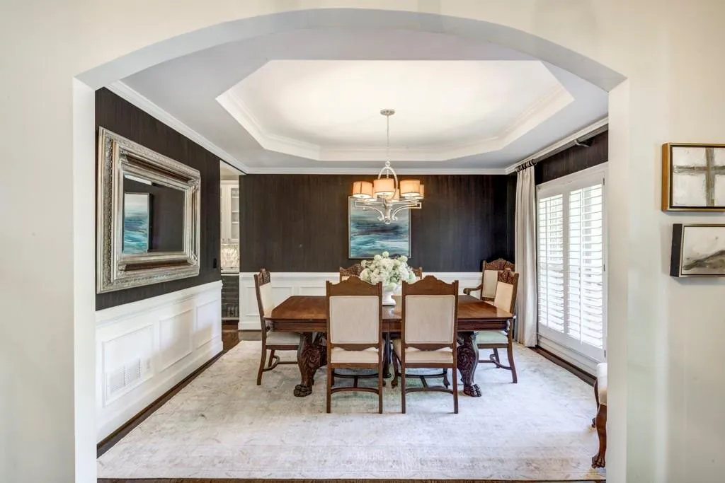 525 Woodmoore Court, Atlanta, Georgia 30342, 5 Bedrooms Bedrooms, ,4 BathroomsBathrooms,Residential,Sold,525 Woodmoore Court,7213769