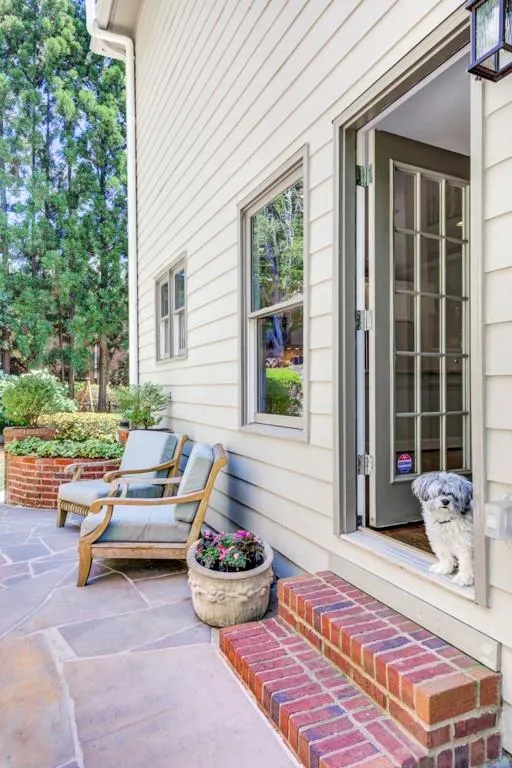 525 Woodmoore Court, Atlanta, Georgia 30342, 5 Bedrooms Bedrooms, ,4 BathroomsBathrooms,Residential,Sold,525 Woodmoore Court,7213769