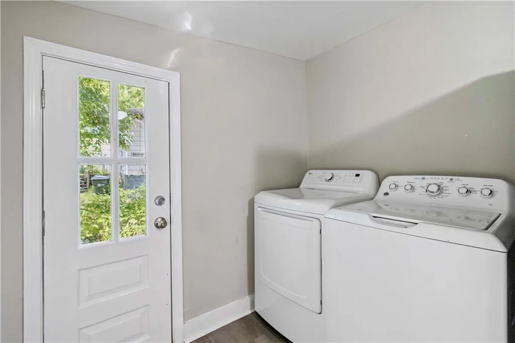 971 Sims Avenue Nw, Atlanta, Georgia 30318, 3 Bedrooms Bedrooms, ,2 BathroomsBathrooms,Residential,For Sale,971 Sims Avenue Nw,7606255