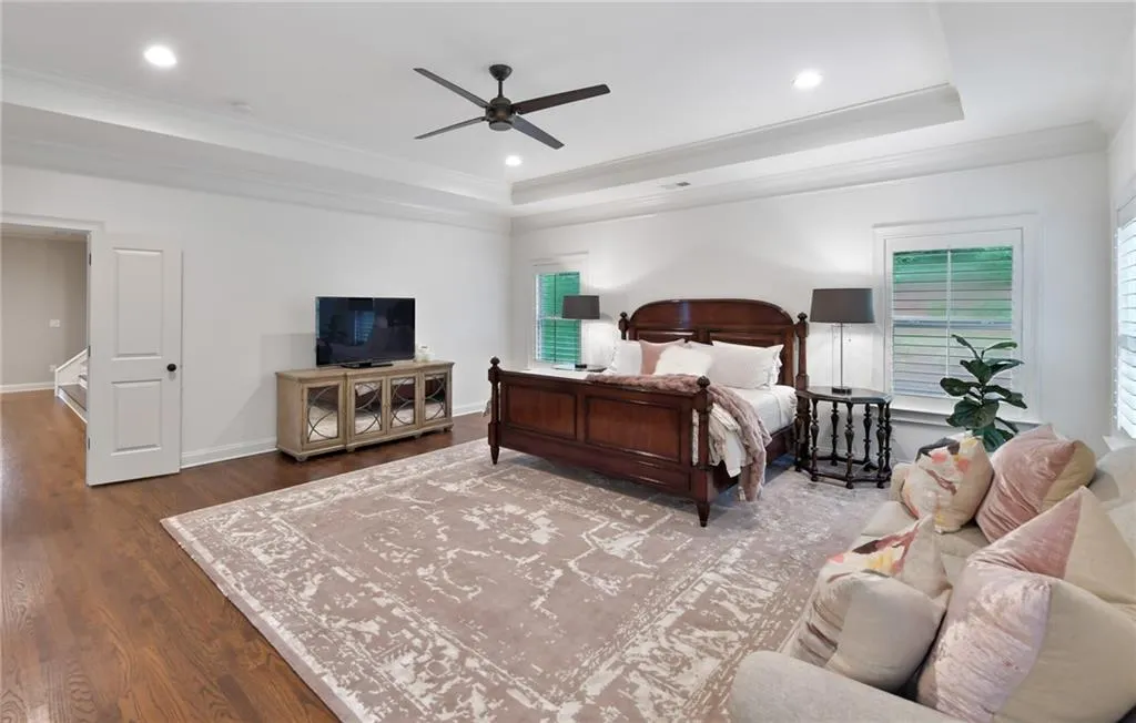 6530 Bridgewood Valley Road, Atlanta, Georgia 30328, 6 Bedrooms Bedrooms, ,5 BathroomsBathrooms,Residential,Sold,6530 Bridgewood Valley Road,6772767