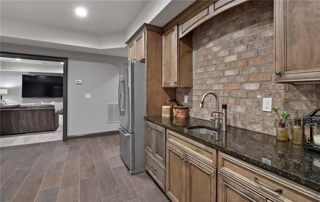 6530 Bridgewood Valley Road, Atlanta, Georgia 30328, 6 Bedrooms Bedrooms, ,5 BathroomsBathrooms,Residential,Sold,6530 Bridgewood Valley Road,6772767