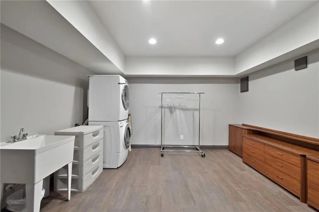 6530 Bridgewood Valley Road, Atlanta, Georgia 30328, 6 Bedrooms Bedrooms, ,5 BathroomsBathrooms,Residential,Sold,6530 Bridgewood Valley Road,6772767