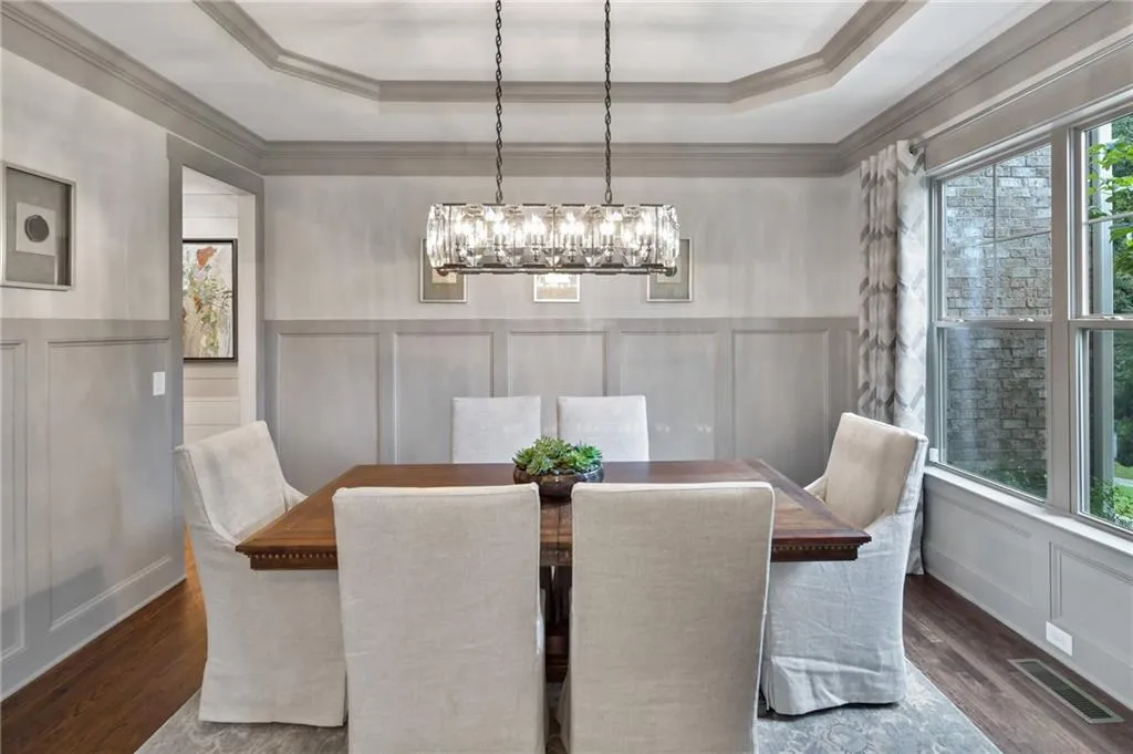 6530 Bridgewood Valley Road, Atlanta, Georgia 30328, 6 Bedrooms Bedrooms, ,5 BathroomsBathrooms,Residential,Sold,6530 Bridgewood Valley Road,6772767