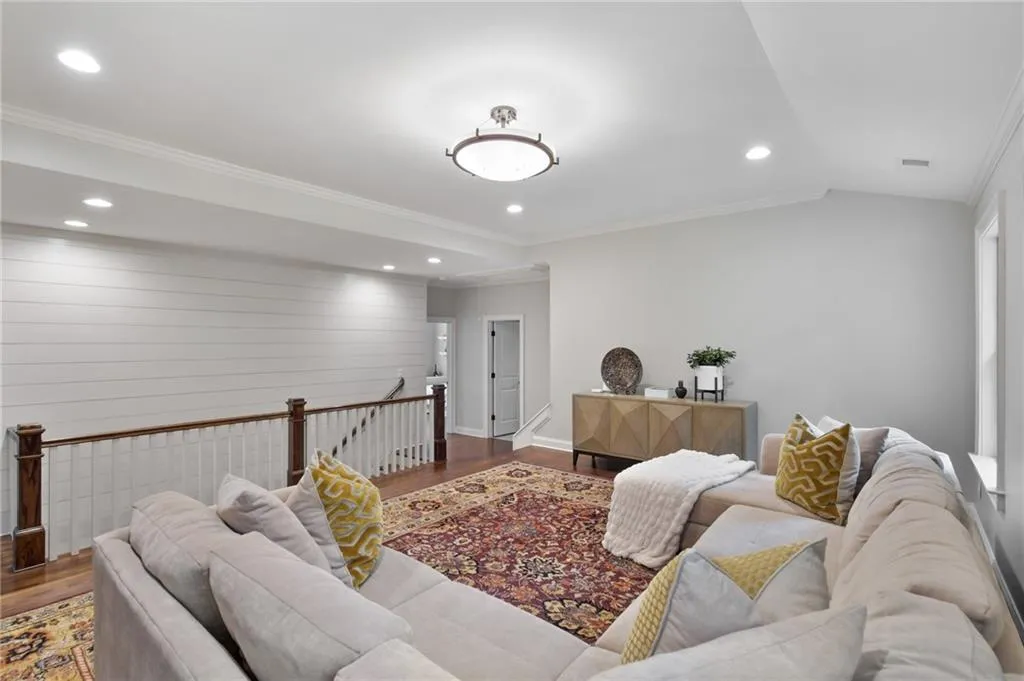 6530 Bridgewood Valley Road, Atlanta, Georgia 30328, 6 Bedrooms Bedrooms, ,5 BathroomsBathrooms,Residential,Sold,6530 Bridgewood Valley Road,6772767