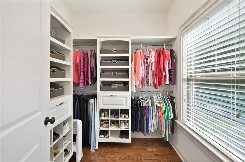 6530 Bridgewood Valley Road, Atlanta, Georgia 30328, 6 Bedrooms Bedrooms, ,5 BathroomsBathrooms,Residential,Sold,6530 Bridgewood Valley Road,6772767