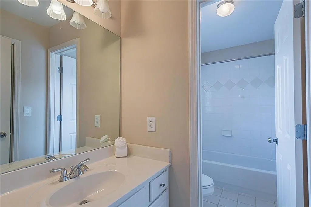 7360 Village Creek Trace, Atlanta, Georgia 30328, 3 Bedrooms Bedrooms, ,2 BathroomsBathrooms,Residential,Sold,7360 Village Creek Trace,6928116