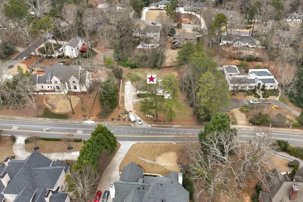 905 Heards Ferry Road, Atlanta, Georgia 30328, 5 Bedrooms Bedrooms, ,3 BathroomsBathrooms,Residential,Sold,905 Heards Ferry Road,7447630
