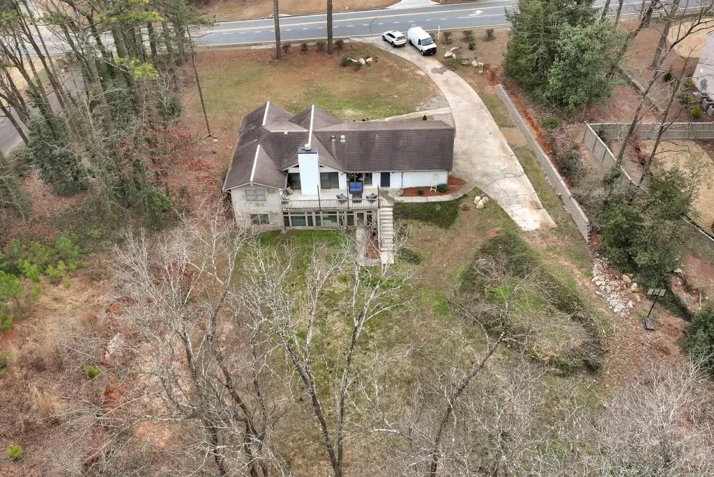 905 Heards Ferry Road, Atlanta, Georgia 30328, 5 Bedrooms Bedrooms, ,3 BathroomsBathrooms,Residential,Sold,905 Heards Ferry Road,7447630